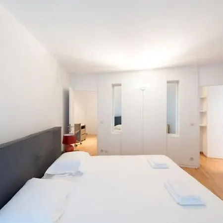Spacious 2-bedroom In The Heart Of 펜션 암스테르담